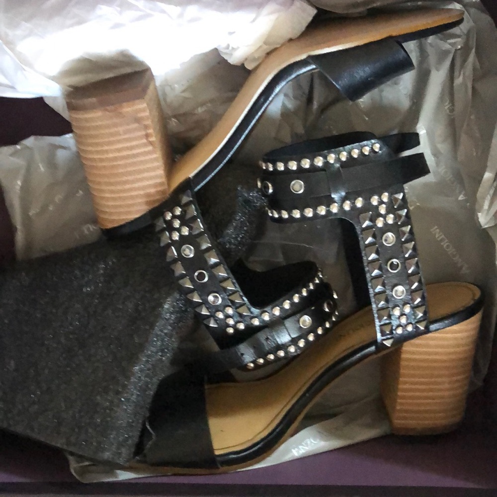 Black sandals